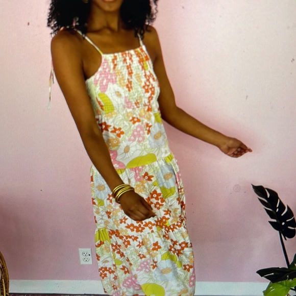 Adorable printed midi smocked dress - Picture 6 of 6